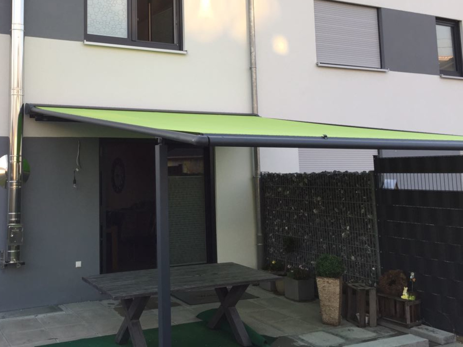 Referenzbild Markisen & Senkrechtmarkisen