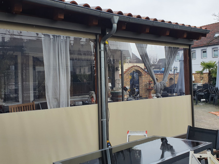 Referenzbild Markisen & Senkrechtmarkisen